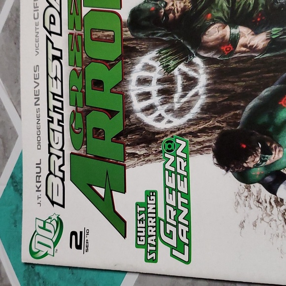 DC Comics #2 Brightest Day Green Arrow Guest Starring Green Lantern #Z17 - Picture 4 of 10
